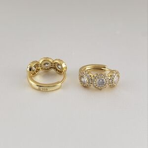 18K Gold Diamond Huggie Hoop Earrings